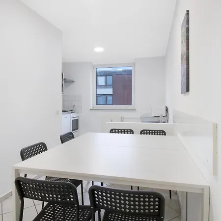 Work & Mit Balkon دورستن